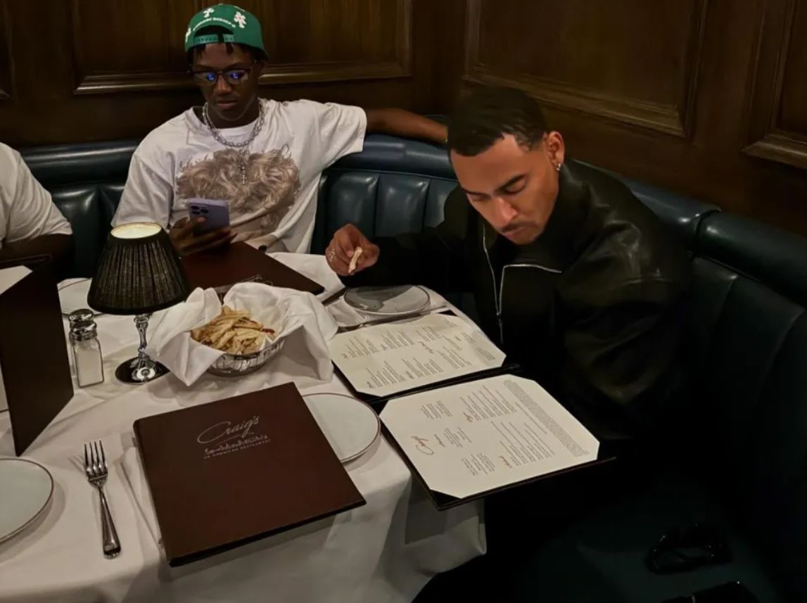 Đáng chú ý, thành phố California, địa điểm Mainoo cùng gia đình đang nghỉ dưỡng cũng là nơi mà trận đấu giữa Man United và Arsenal diễn ra sáng qua.